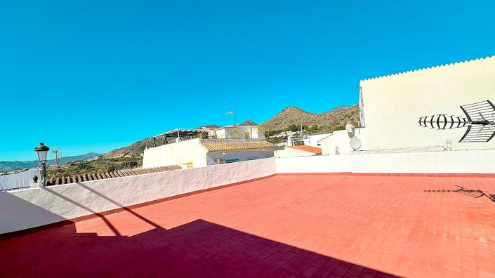 Image No.37-4 Bed House for sale