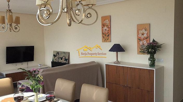 Image No.3-Villa de 5 chambres à vendre à Torrox