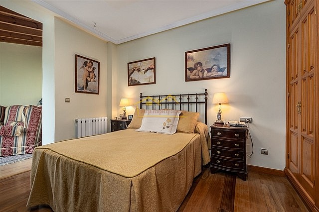 Image No.24-7 Bed Villa for sale