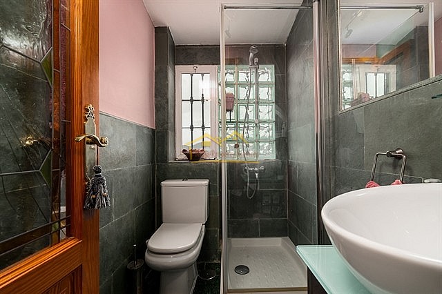 Image No.32-7 Bed Villa for sale