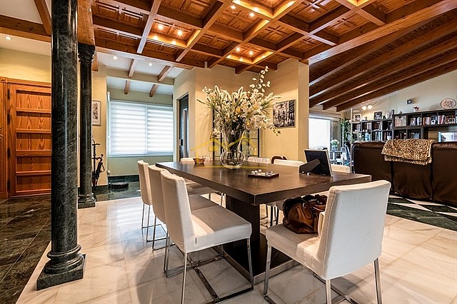 Image No.6-7 Bed Villa for sale