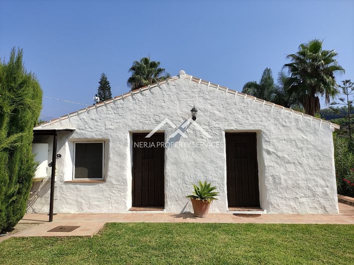 Image No.45-9 Bed Property for sale