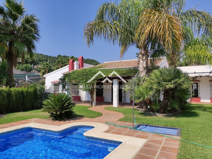 Image No.48-9 Bed Property for sale