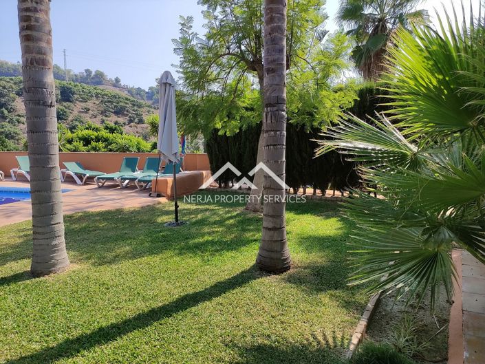 Image No.8-9 Bed Property for sale