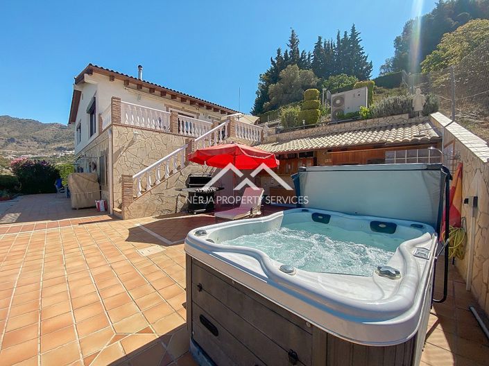 Image No.2-Villa de 4 chambres à vendre à Frigiliana