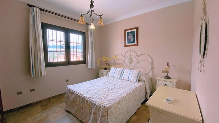 Image No.20-5 Bed Villa for sale