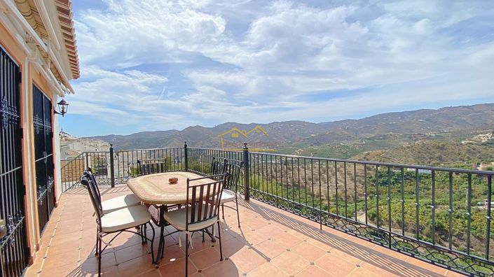 Image No.32-5 Bed Villa for sale