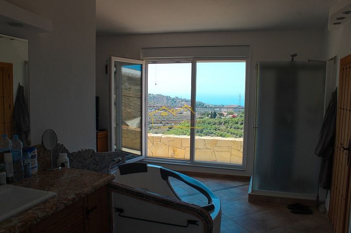 Image No.20-Villa de 4 chambres à vendre à Torrox