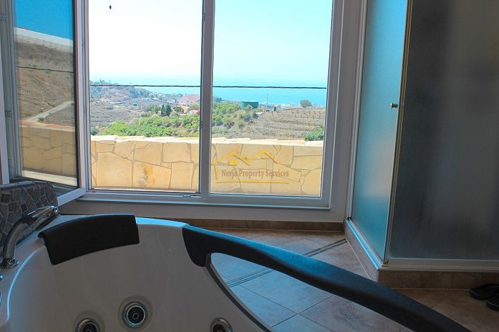 Image No.21-Villa de 4 chambres à vendre à Torrox