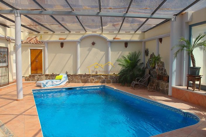 Image No.4-Villa de 4 chambres à vendre à Torrox