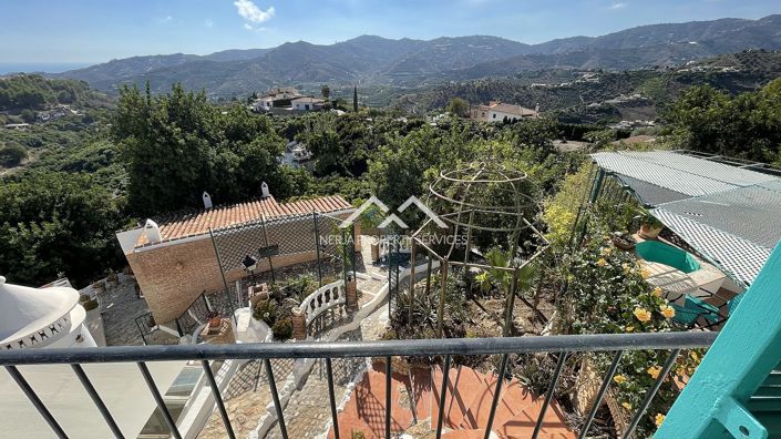 Image No.26-7 Bed Country Property for sale