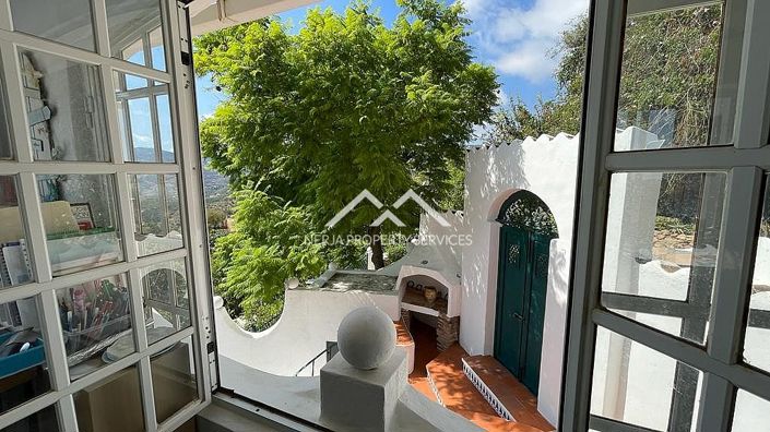 Image No.32-7 Bed Country Property for sale