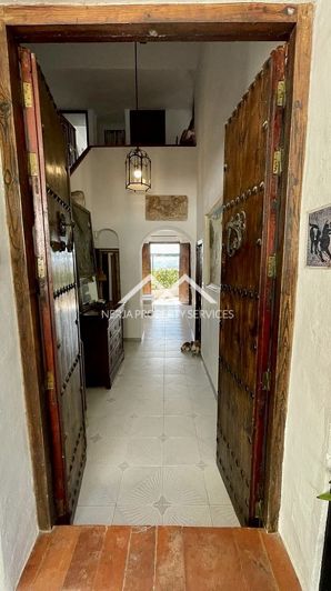Image No.5-7 Bed Country Property for sale