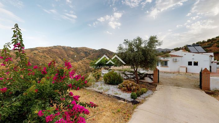 Image No.1-3 Bed Villa for sale