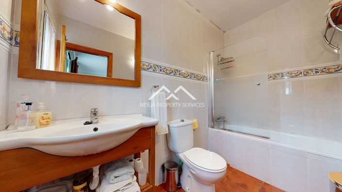 Image No.26-3 Bed Villa for sale