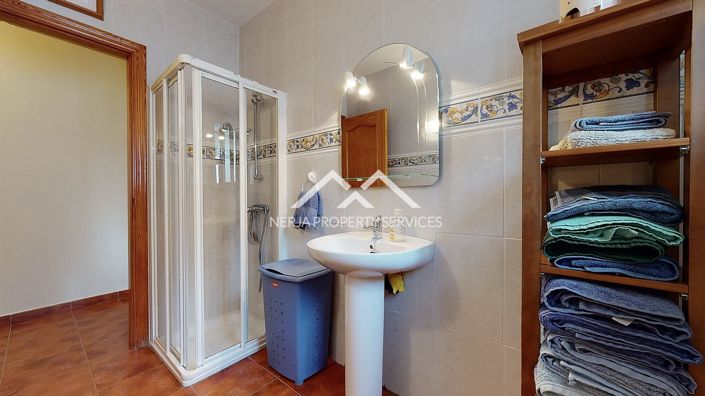 Image No.28-3 Bed Villa for sale