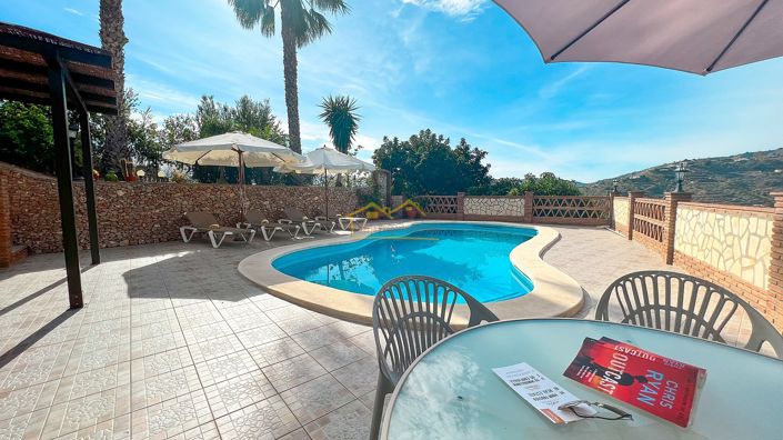 Image No.10-3 Bed Villa for sale