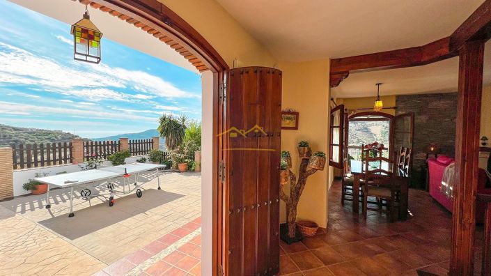 Image No.15-3 Bed Villa for sale