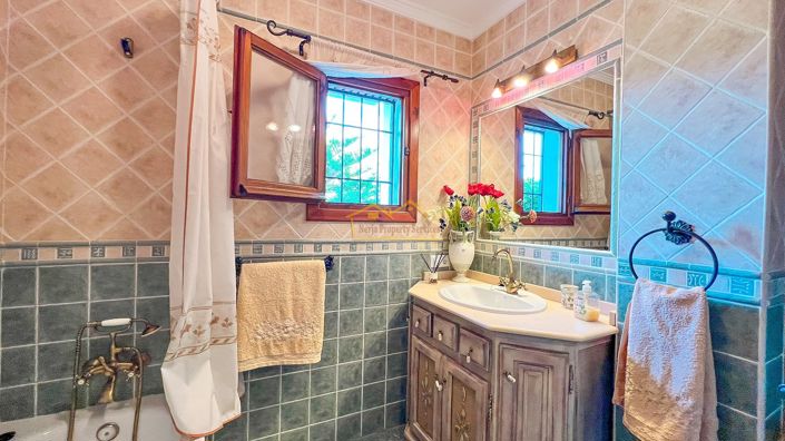 Image No.36-3 Bed Villa for sale