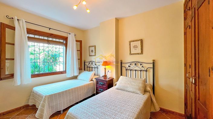 Image No.40-3 Bed Villa for sale