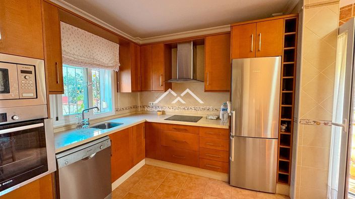 Image No.13-4 Bed House for sale