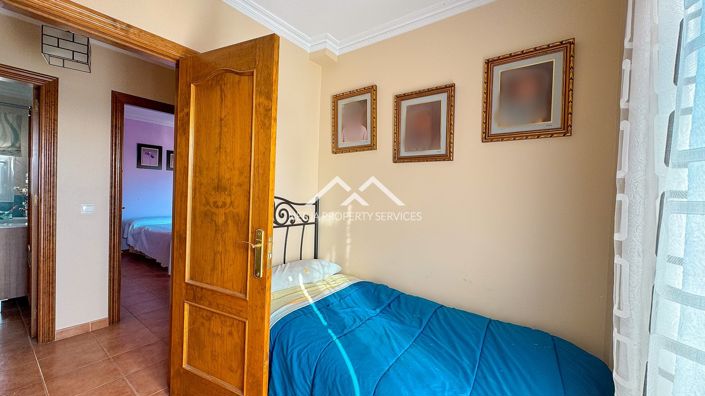 Image No.24-4 Bed House for sale