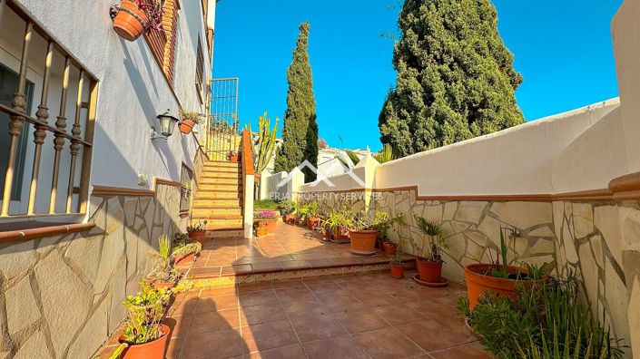 Image No.4-4 Bed House for sale