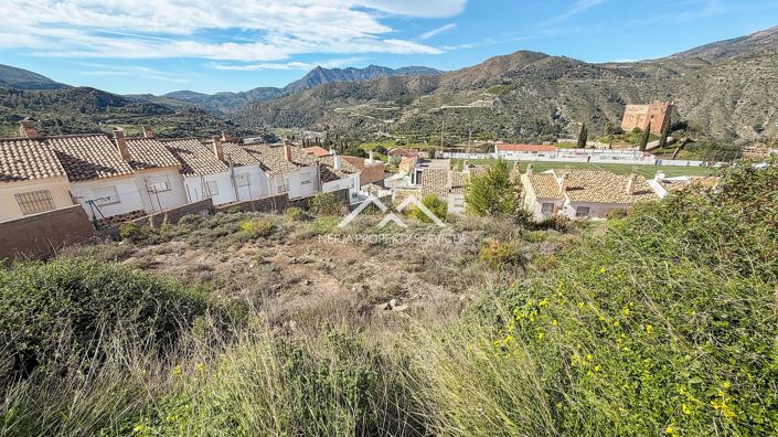 Image No.25-3 Bed Property for sale