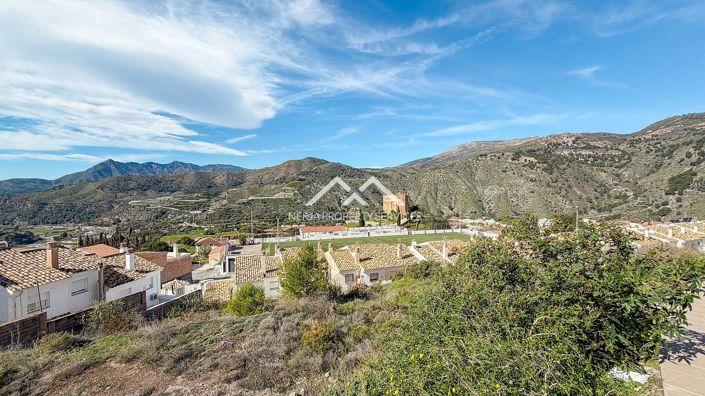 Image No.27-3 Bed Property for sale