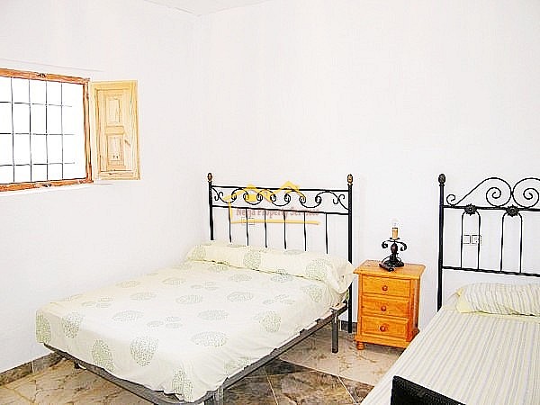 Image No.10-2 Bed Property for sale