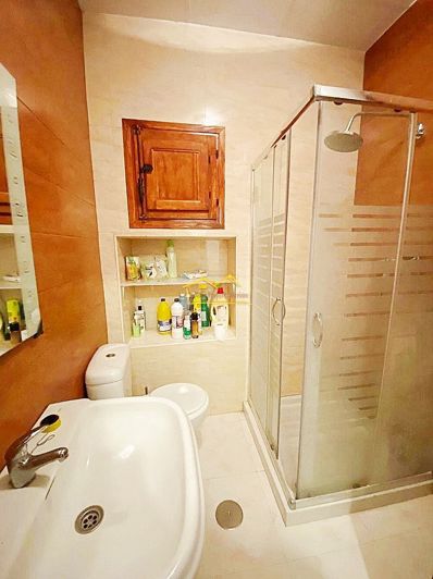 Image No.12-2 Bed Property for sale