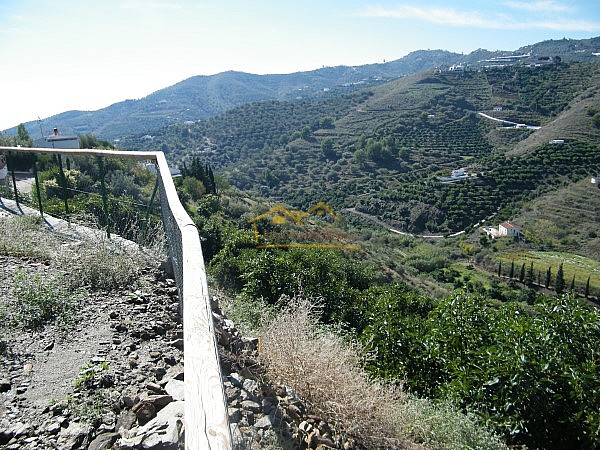 Image No.19-2 Bed Property for sale