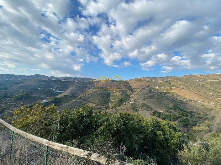 Image No.23-2 Bed Property for sale