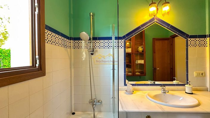 Image No.45-7 Bed Villa for sale