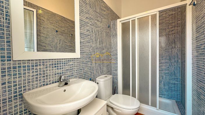 Image No.30-4 Bed House for sale