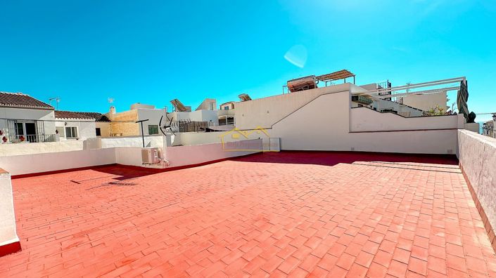 Image No.35-4 Bed House for sale