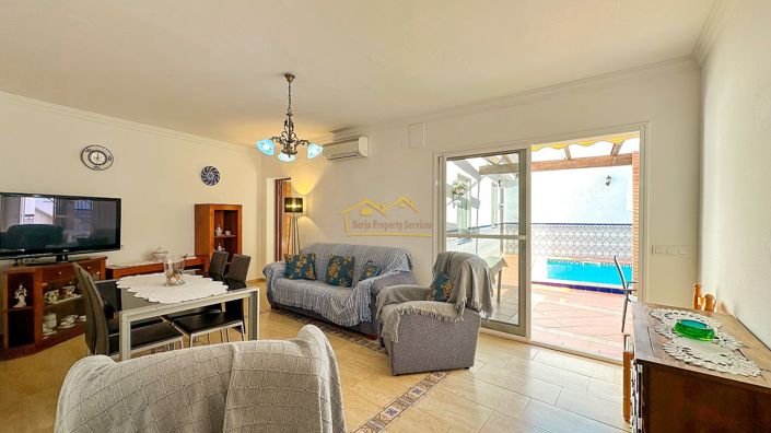 Image No.4-4 Bed House for sale