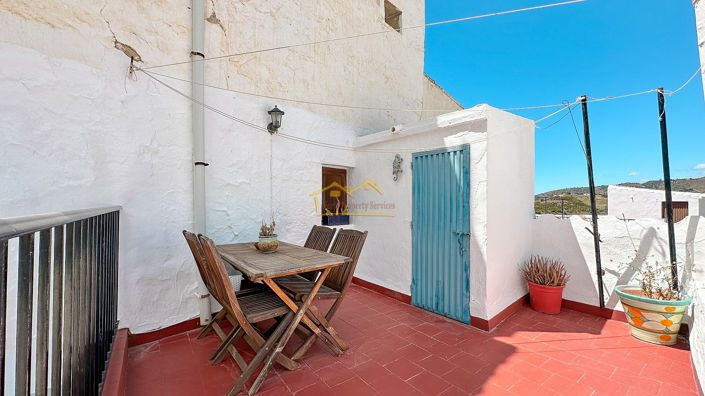 Image No.4-3 Bed Townhouse for sale