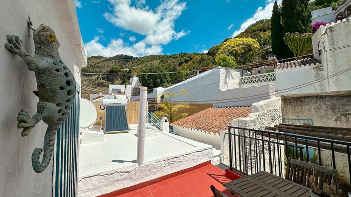 Image No.36-3 Bed Townhouse for sale