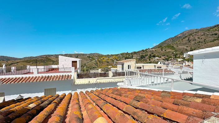 Image No.37-3 Bed Townhouse for sale