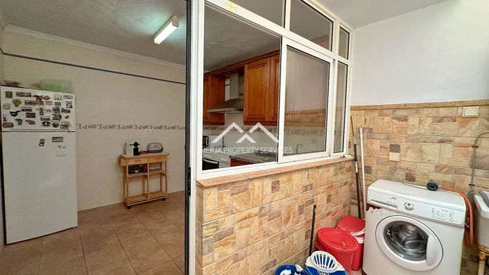 Image No.17-3 Bed Townhouse for sale