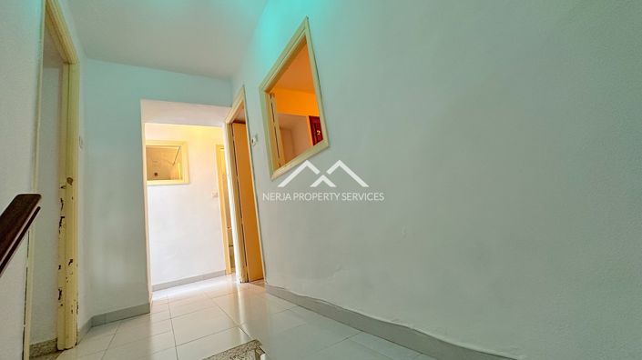 Image No.19-3 Bed Townhouse for sale