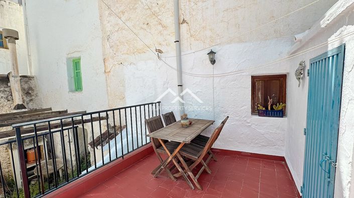 Image No.31-3 Bed Townhouse for sale