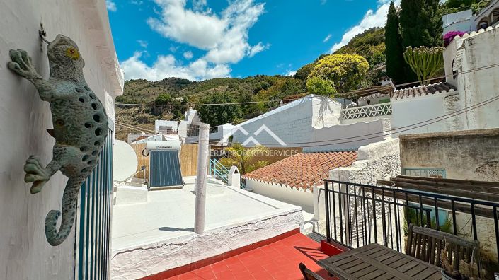 Image No.34-3 Bed Townhouse for sale