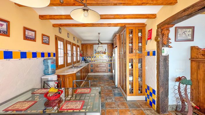 Image No.18-6 Bed Villa for sale