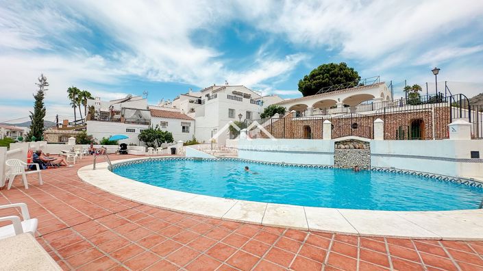 Image No.1-3 Bed Property for sale