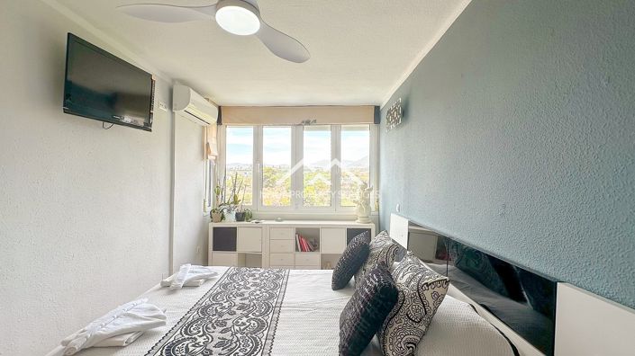 Image No.15-3 Bed Property for sale