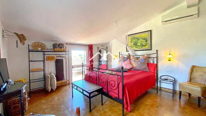 Image No.21-1 Bed Property for sale