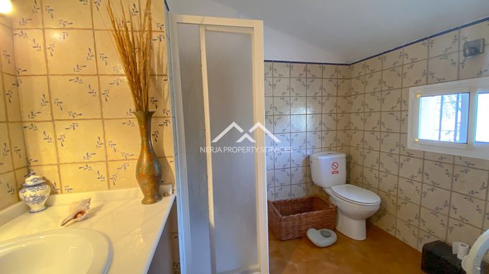 Image No.27-1 Bed Property for sale