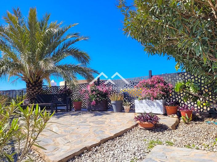 Image No.10-1 Bed Property for sale